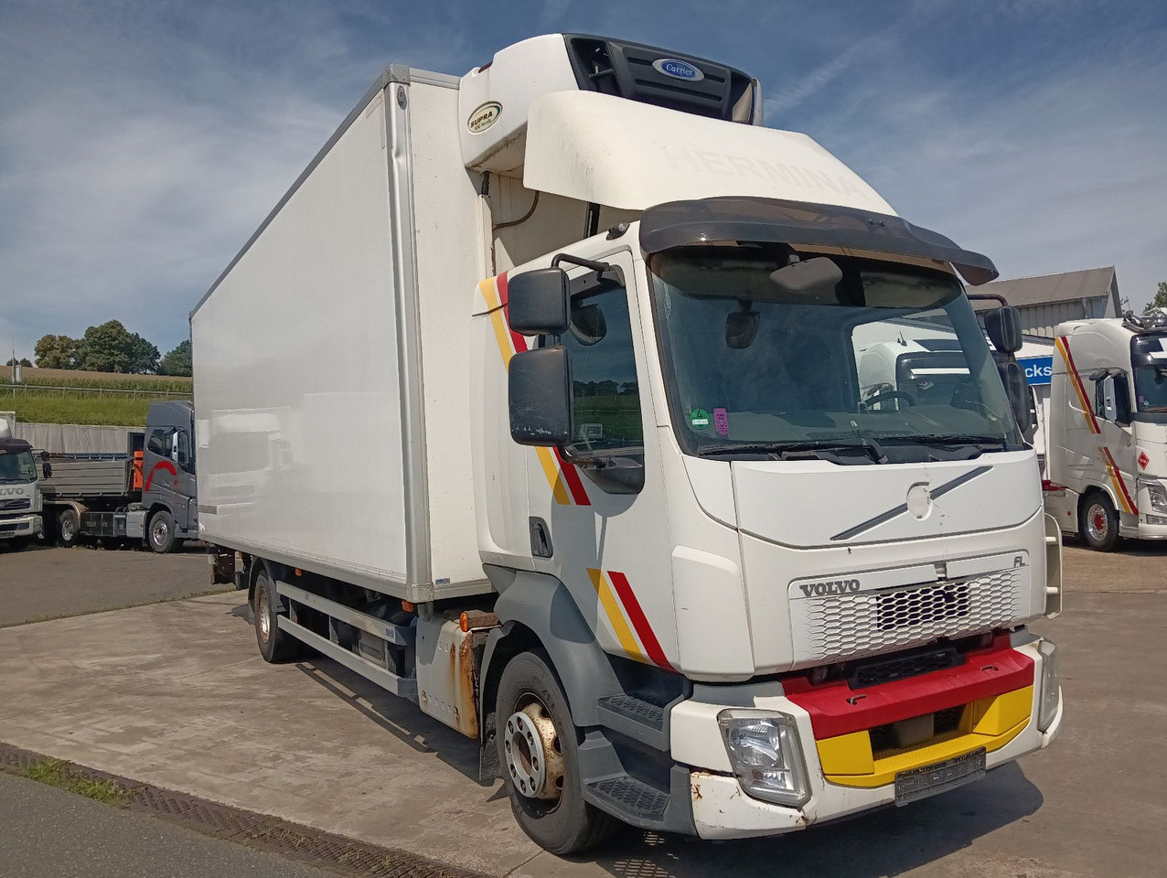 Volvo FL250 4x2R 14t CarrierSupra650 7,3m LBW1.5tKlima - Camión frigorífico: foto 4 Volvo FL250 4x2R 14t CarrierSupra650 7,3m LBW1.5tKlima - Camión frigorífico: foto 4