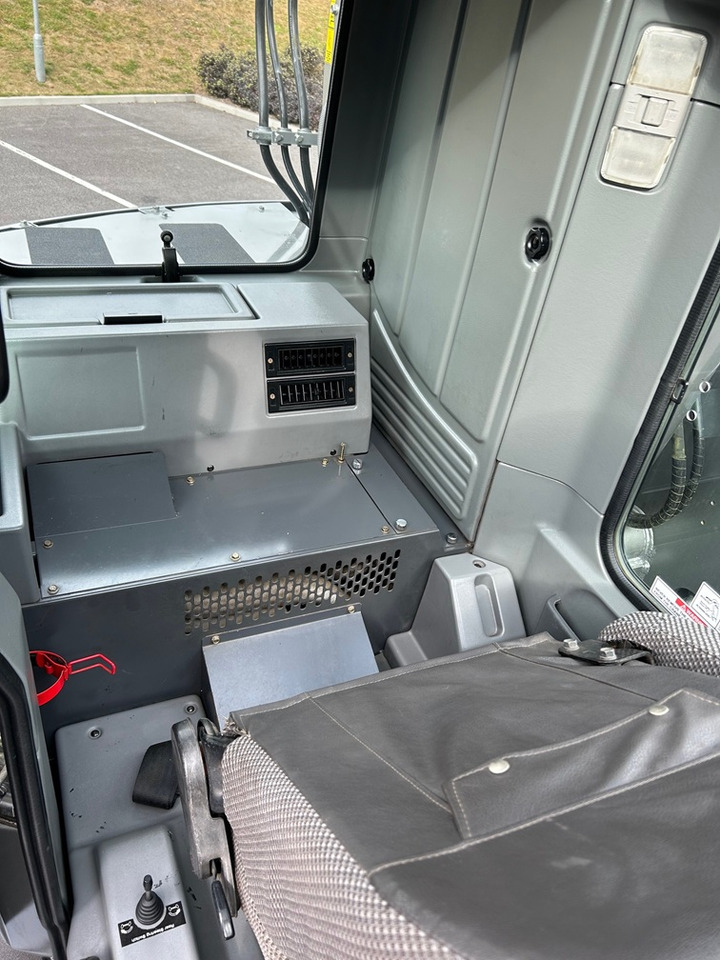 Autogrúa KATO 13 Ton City Crane - Excellent Condition: foto 39 Autogrúa KATO 13 Ton City Crane - Excellent Condition: foto 39