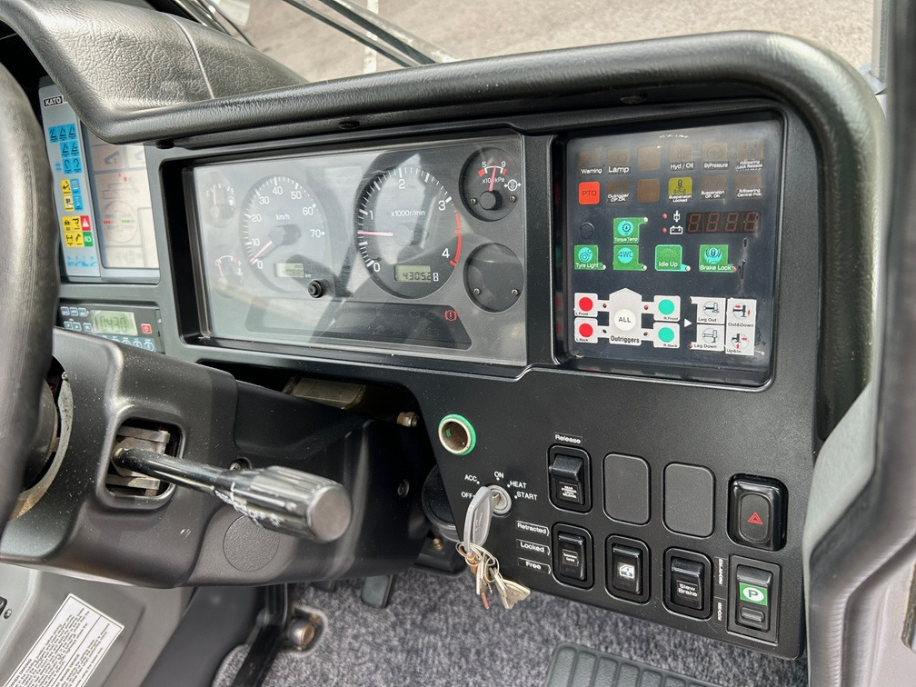 Autogrúa KATO 13 Ton City Crane - Excellent Condition: foto 36 Autogrúa KATO 13 Ton City Crane - Excellent Condition: foto 36