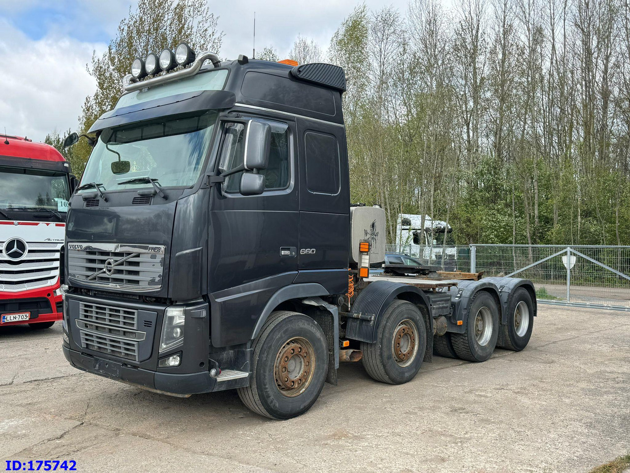 VOLVO FH16 660HP 8x4 - Cabeza tractora: foto 1 VOLVO FH16 660HP 8x4 - Cabeza tractora: foto 1