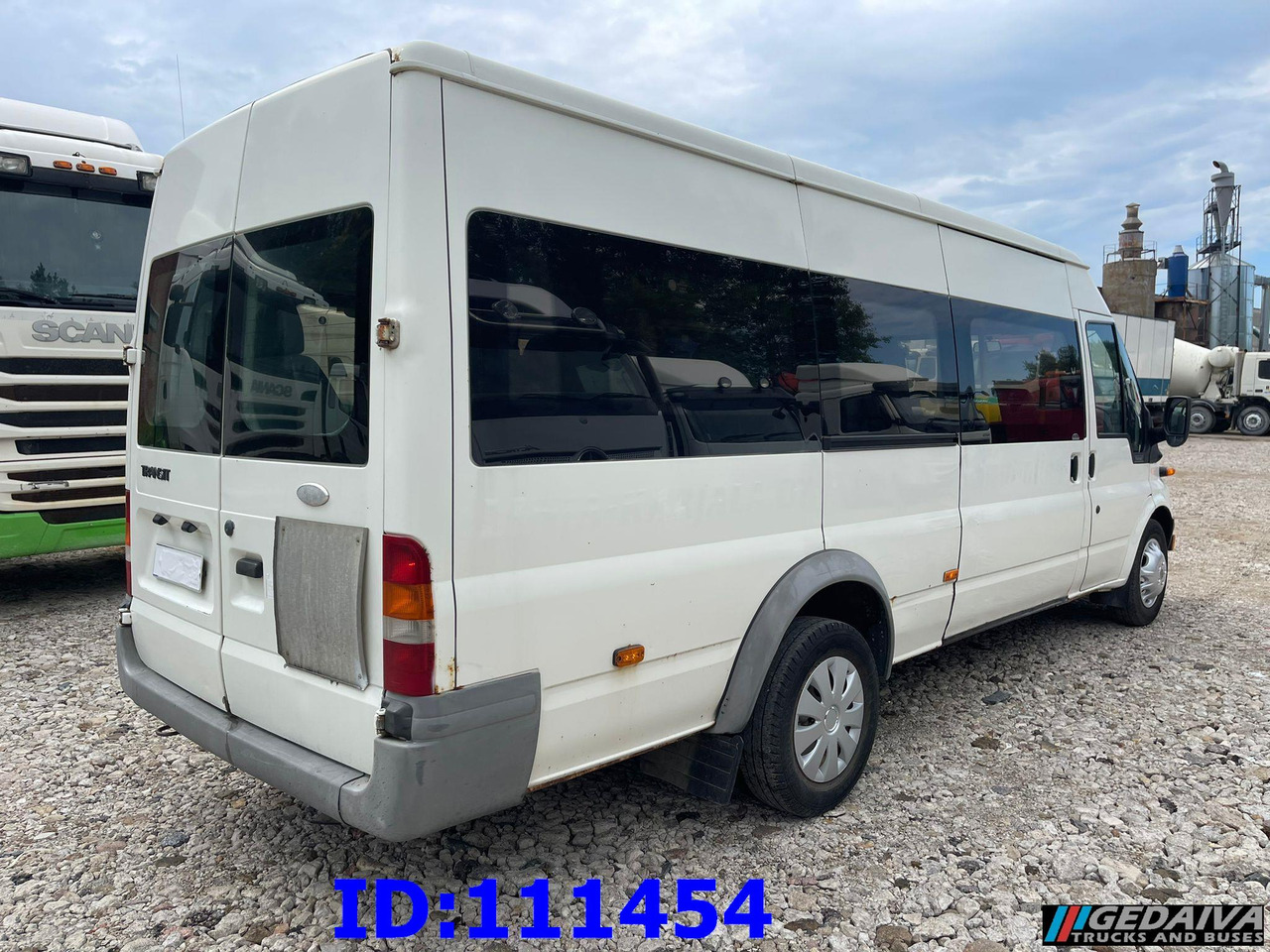 FORD Transit Manual 17-seater - Autocar: foto 4 FORD Transit Manual 17-seater - Autocar: foto 4