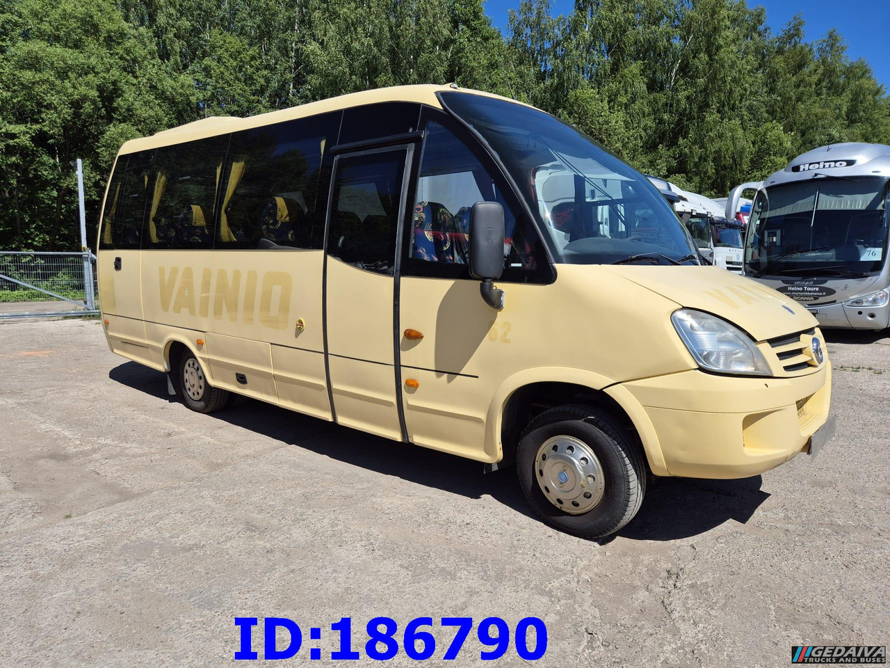 IVECO Wing Daily Tourys 25-seater - Autocar: foto 4 IVECO Wing Daily Tourys 25-seater - Autocar: foto 4