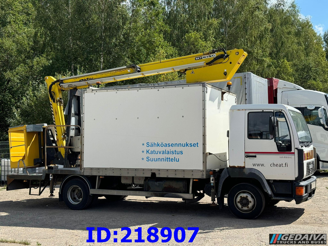 MAN LE 220C + Sky King 179TV - Camión con plataforma elevadora: foto 4 MAN LE 220C + Sky King 179TV - Camión con plataforma elevadora: foto 4