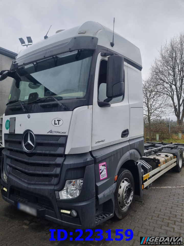 MERCEDES-BENZ Actros 2542 BDF 6x2 Euro6 - Camión chasis: foto 2 MERCEDES-BENZ Actros 2542 BDF 6x2 Euro6 - Camión chasis: foto 2