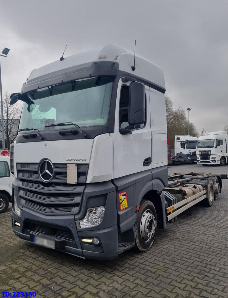 MERCEDES-BENZ Actros 2542 BDF Euro6 - Camión chasis: foto 1 MERCEDES-BENZ Actros 2542 BDF Euro6 - Camión chasis: foto 1