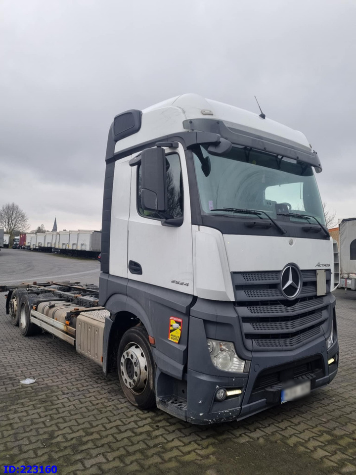 MERCEDES-BENZ Actros 2542 BDF Euro6 - Camión chasis: foto 2 MERCEDES-BENZ Actros 2542 BDF Euro6 - Camión chasis: foto 2