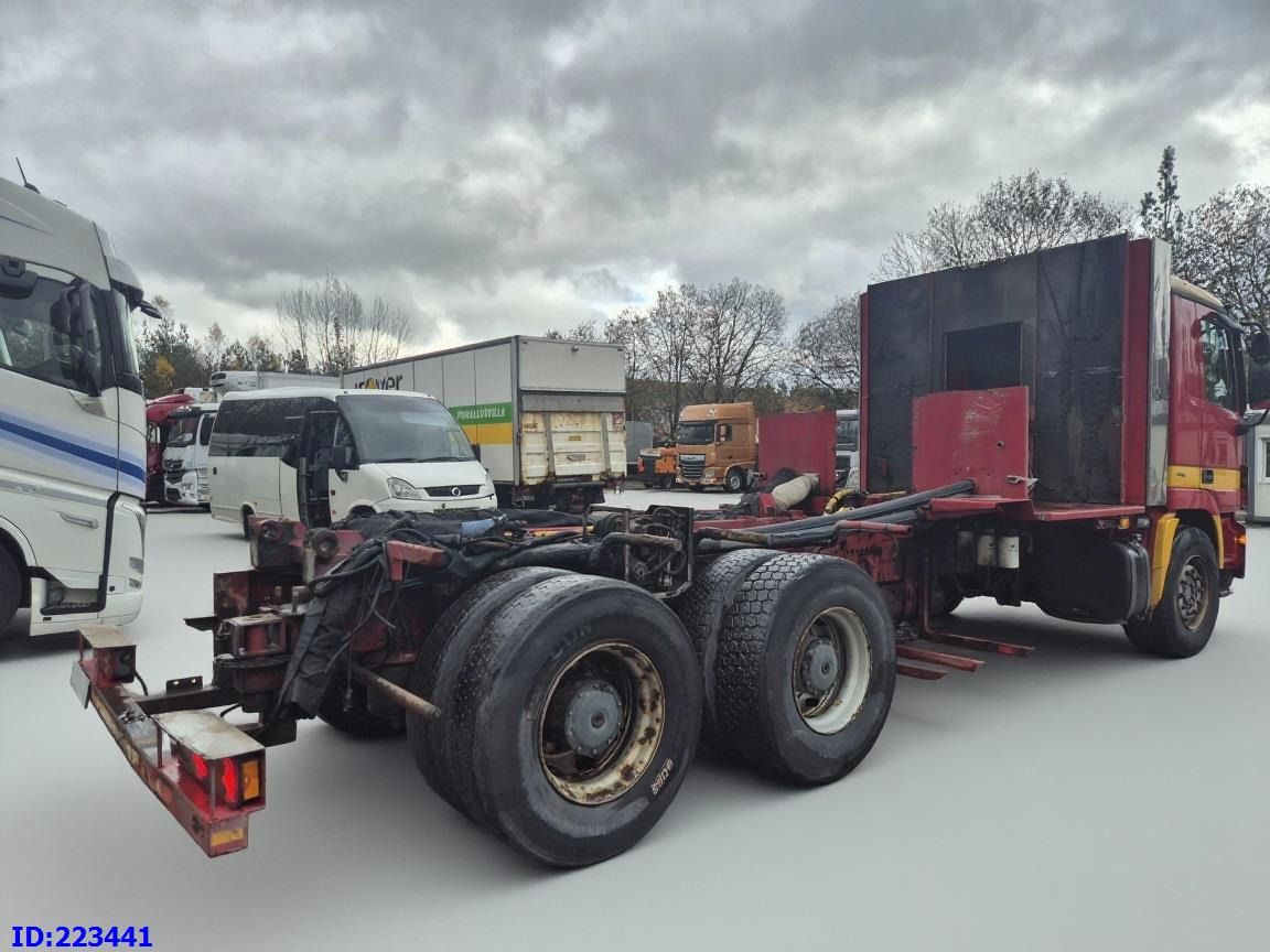 MERCEDES-BENZ Actros 2636 6X4 (3pedals) - Camión chasis: foto 5 MERCEDES-BENZ Actros 2636 6X4 (3pedals) - Camión chasis: foto 5