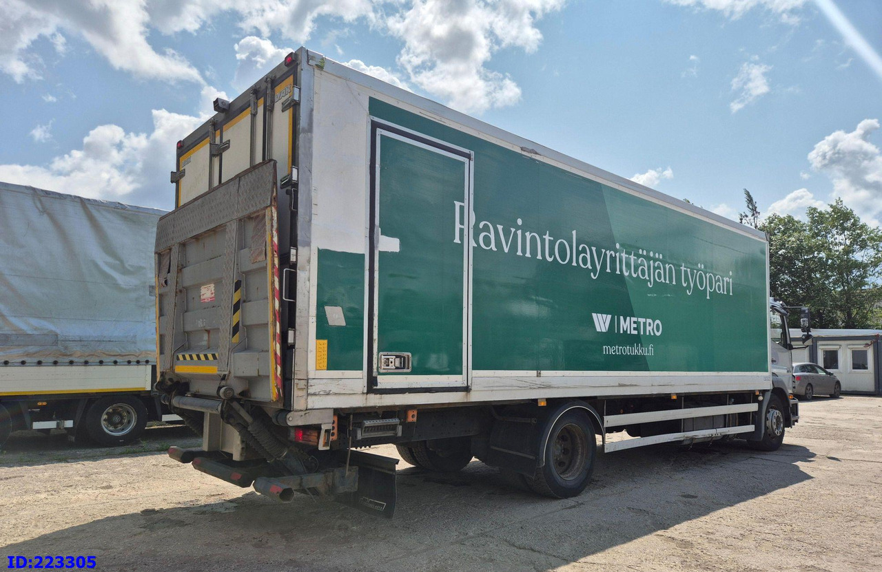 MERCEDES-BENZ Axor 1829 Euro5 Manual + Tail lift - Camión frigorífico: foto 5 MERCEDES-BENZ Axor 1829 Euro5 Manual + Tail lift - Camión frigorífico: foto 5