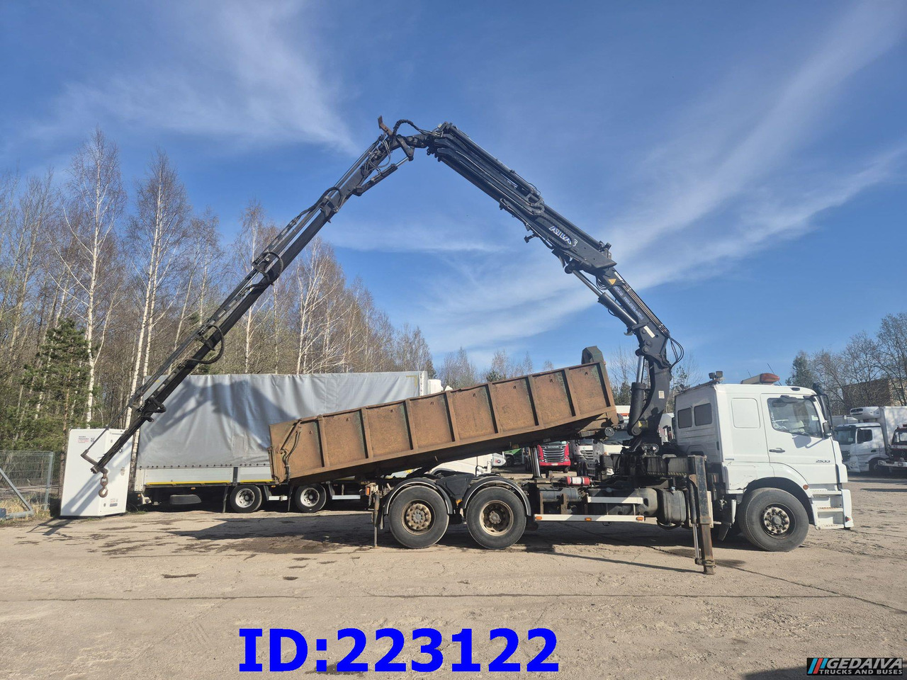 MERCEDES-BENZ Axor 2533 6x2 + Atlas 332.3E Crane - Camión volquete: foto 5 MERCEDES-BENZ Axor 2533 6x2 + Atlas 332.3E Crane - Camión volquete: foto 5
