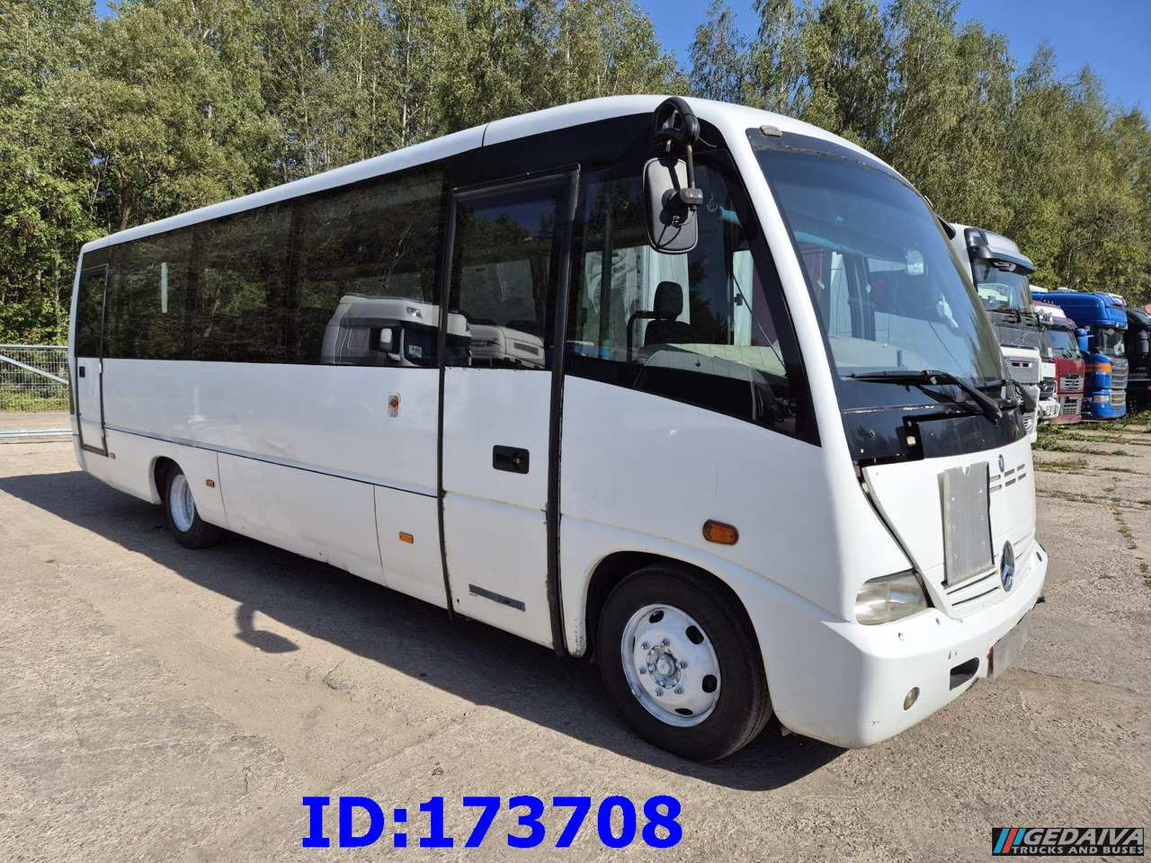 MERCEDES-BENZ Medio 30 Seat - Autocar: foto 4 MERCEDES-BENZ Medio 30 Seat - Autocar: foto 4