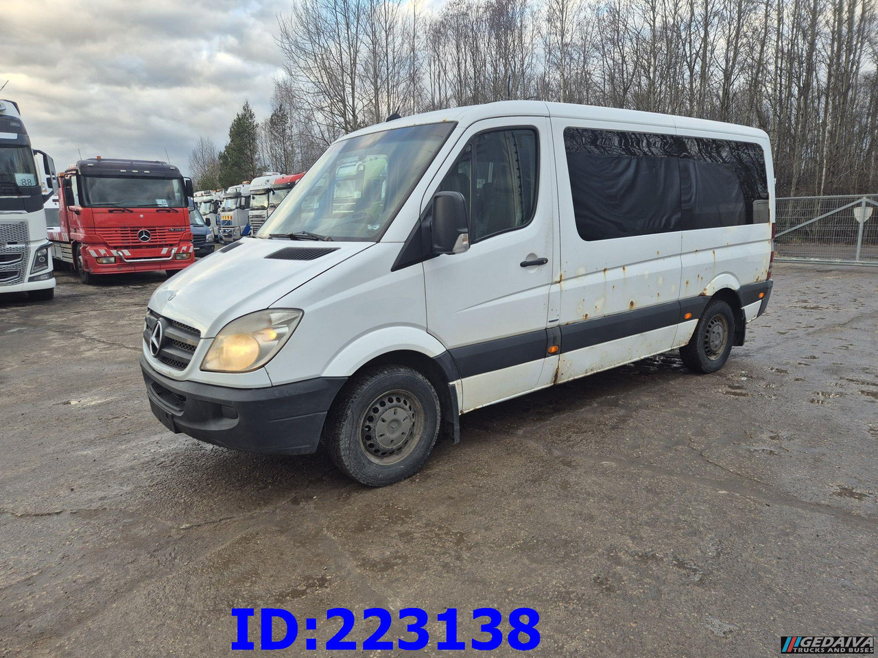 MERCEDES-BENZ Sprinter 213 - Euro5 - Autocar: foto 4 MERCEDES-BENZ Sprinter 213 - Euro5 - Autocar: foto 4