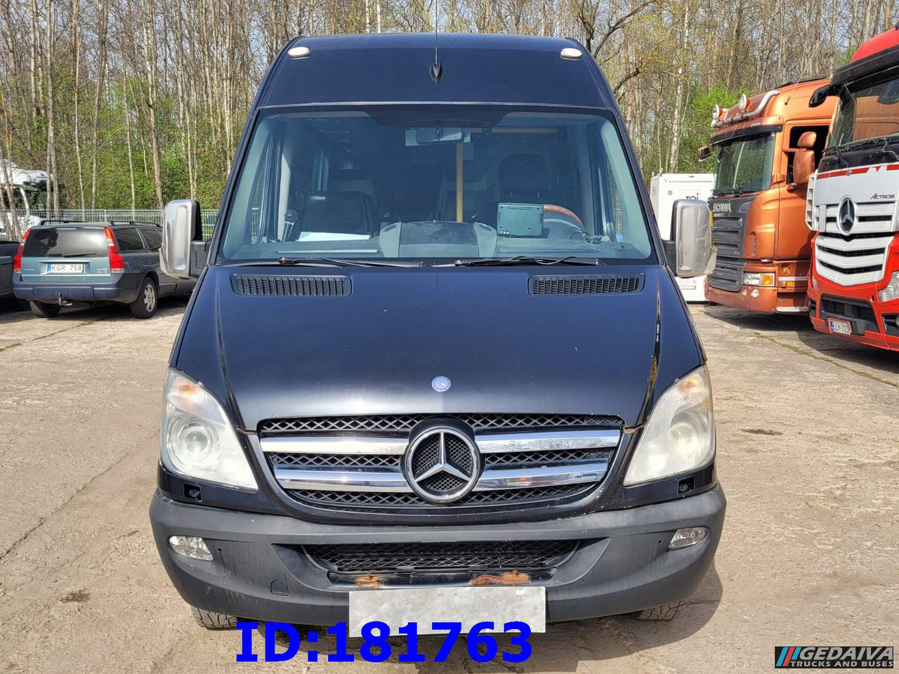 MERCEDES-BENZ Sprinter 518 - VIP - 17 Seater - Autocar: foto 2 MERCEDES-BENZ Sprinter 518 - VIP - 17 Seater - Autocar: foto 2