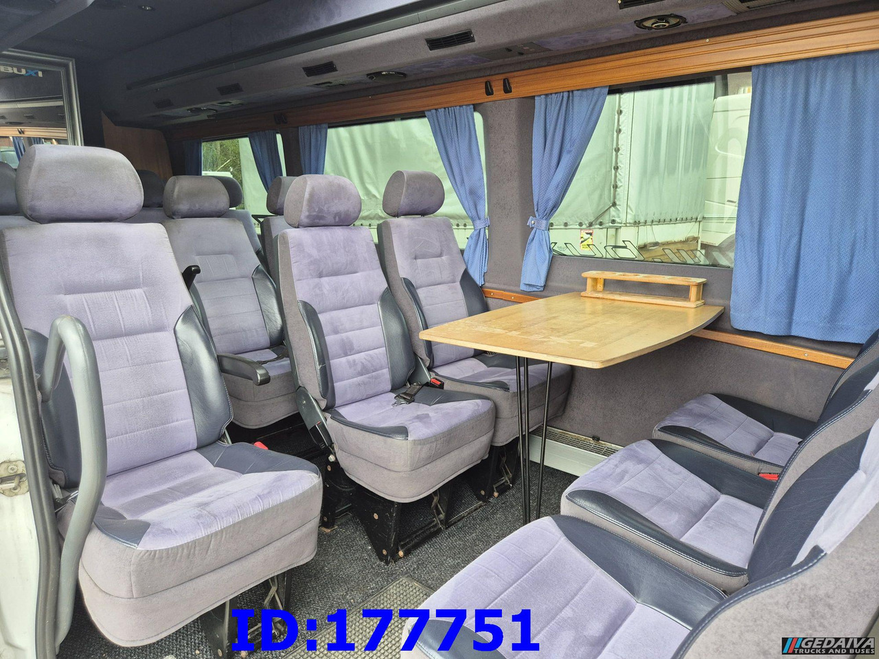 MERCEDES-BENZ Sprinter 518 - VIP - 17-seater - Autocar: foto 1 MERCEDES-BENZ Sprinter 518 - VIP - 17-seater - Autocar: foto 1