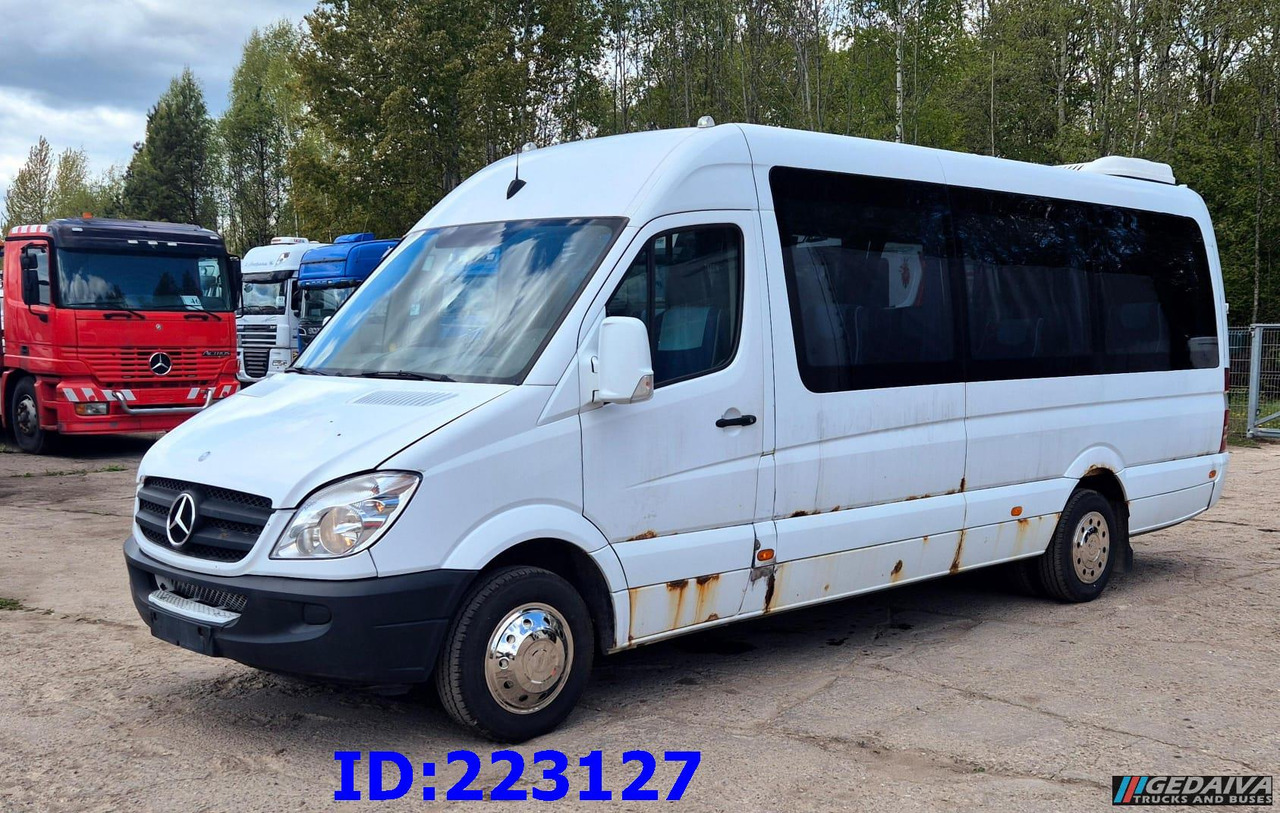 MERCEDES-BENZ Sprinter 518 - VIP -19 Seater - Autocar: foto 4 MERCEDES-BENZ Sprinter 518 - VIP -19 Seater - Autocar: foto 4