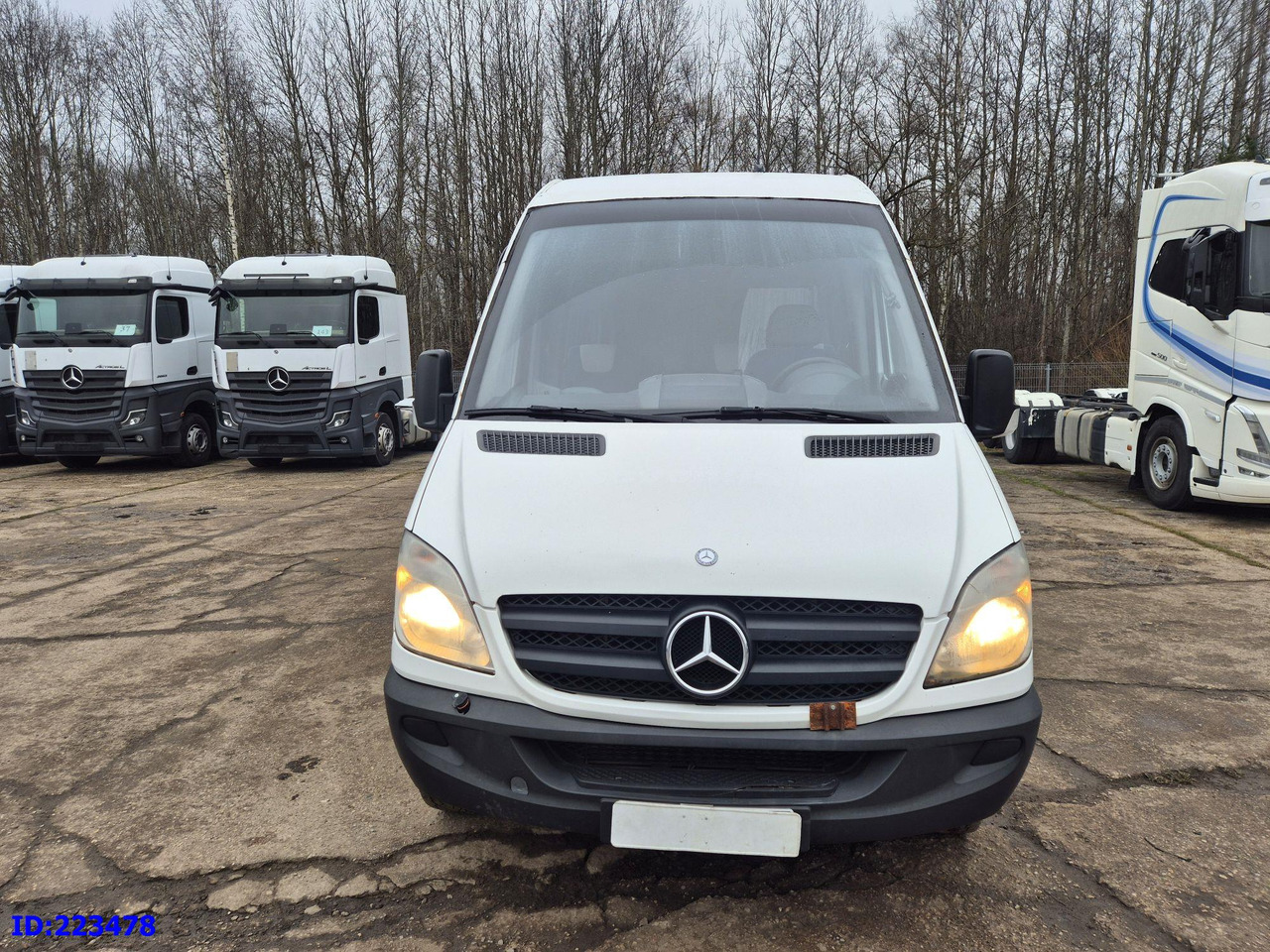 MERCEDES-BENZ Sprinter 518 - VIP - 20-seater - Autocar: foto 2 MERCEDES-BENZ Sprinter 518 - VIP - 20-seater - Autocar: foto 2