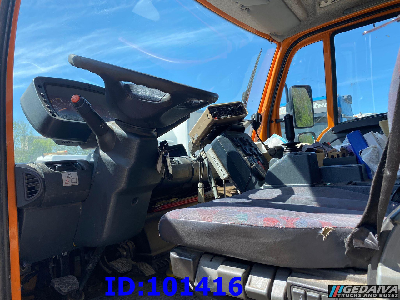 Máquina quitanieve MERCEDES-BENZ Unimog U300 4X4: foto 12