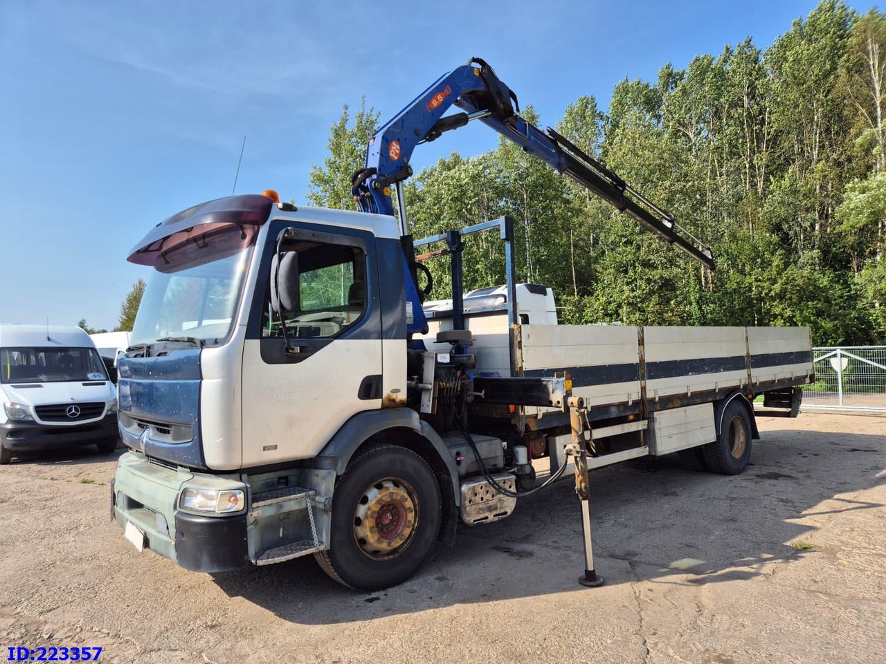 RENAULT Premium 210 4x2 Crane PM - Camión forestal: foto 1 RENAULT Premium 210 4x2 Crane PM - Camión forestal: foto 1