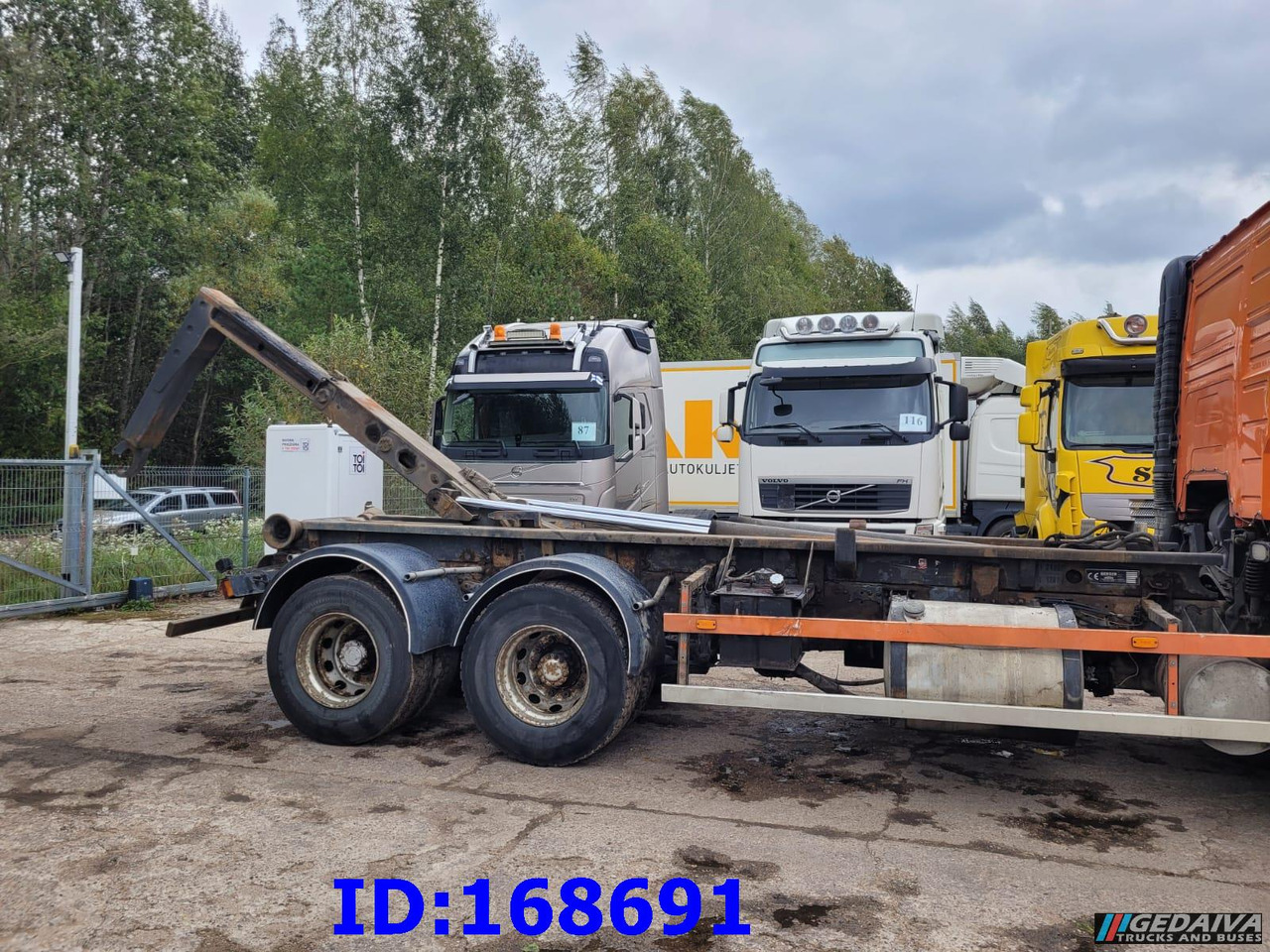 VOLVO FH12 380HP 6x2 10tyre Hook Tipper - Camión multibasculante: foto 5 VOLVO FH12 380HP 6x2 10tyre Hook Tipper - Camión multibasculante: foto 5