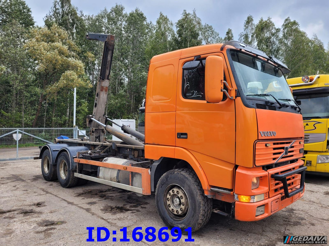 VOLVO FH12 380HP 6x2 10tyre Hook Tipper - Camión multibasculante: foto 4 VOLVO FH12 380HP 6x2 10tyre Hook Tipper - Camión multibasculante: foto 4