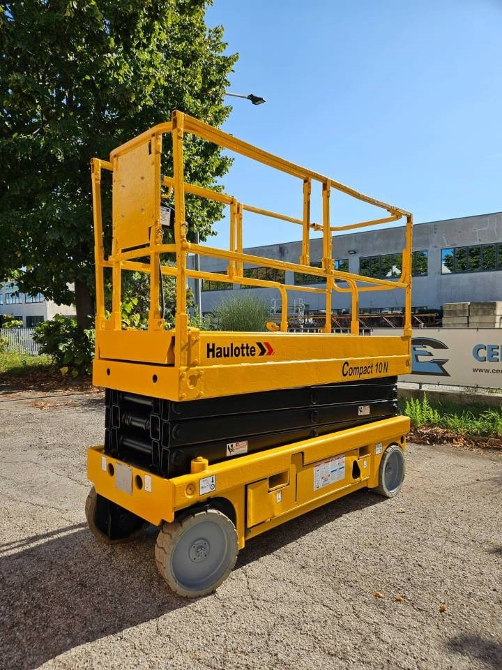 Plataforma de tijeras Haulotte Compact 10 N: foto 7 Plataforma de tijeras Haulotte Compact 10 N: foto 7