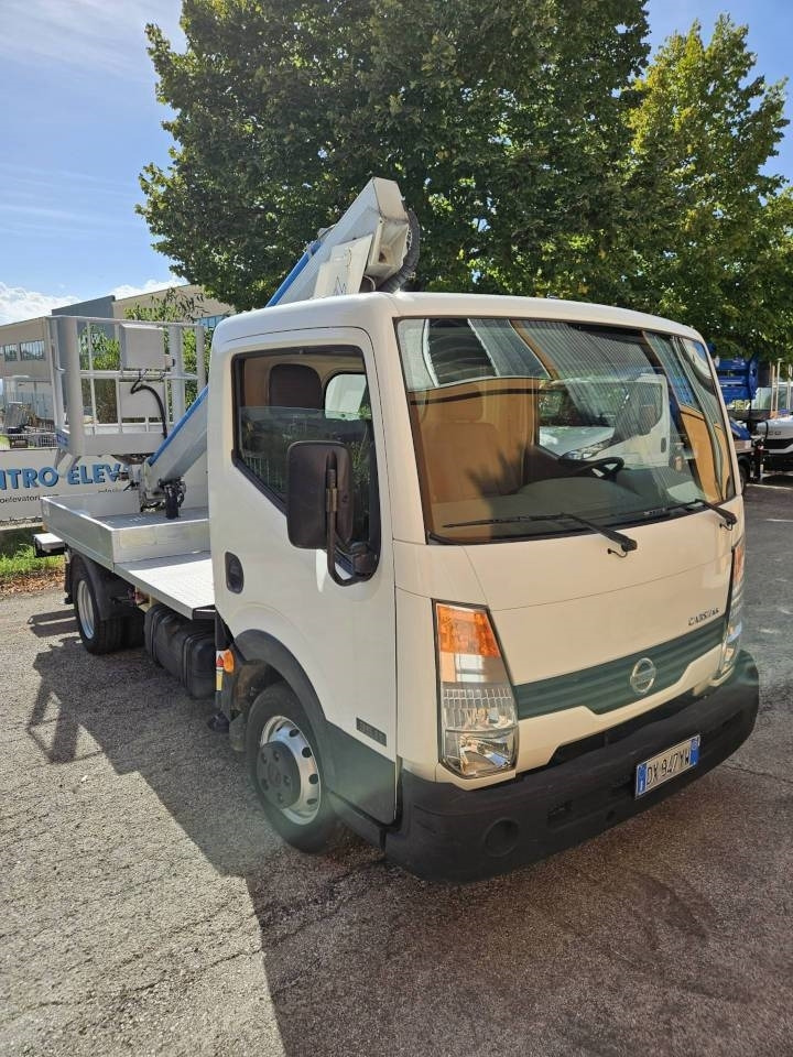 Camión con plataforma elevadora Multitel ALU 145: foto 9