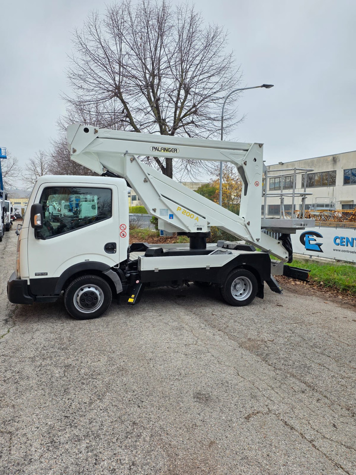 Camión con plataforma elevadora PALFINGER P 200 A: foto 9 Camión con plataforma elevadora PALFINGER P 200 A: foto 9