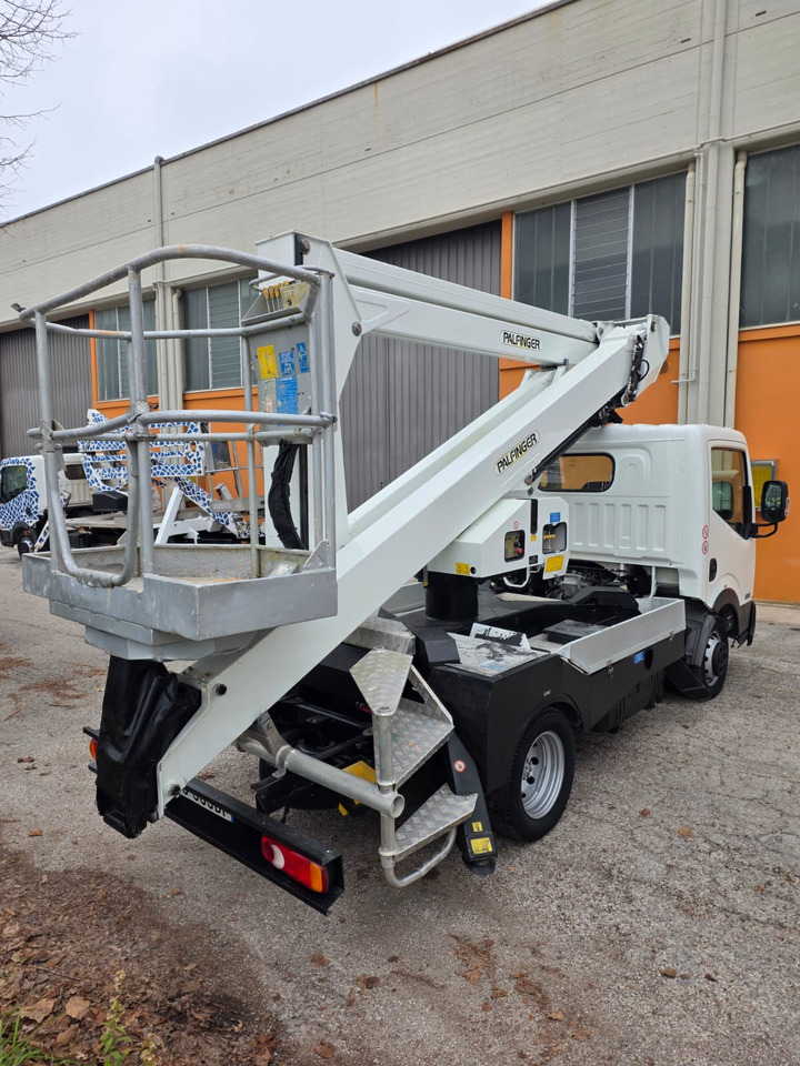 Camión con plataforma elevadora PALFINGER P 200 A: foto 8 Camión con plataforma elevadora PALFINGER P 200 A: foto 8