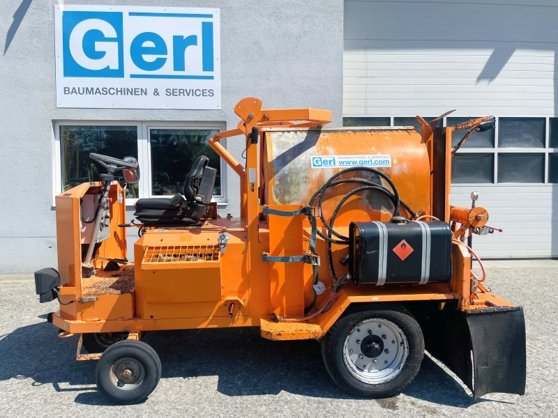 Steyr STI VSM-3R (3833) - Cisterna de riego asfáltico: foto 2 Steyr STI VSM-3R (3833) - Cisterna de riego asfáltico: foto 2