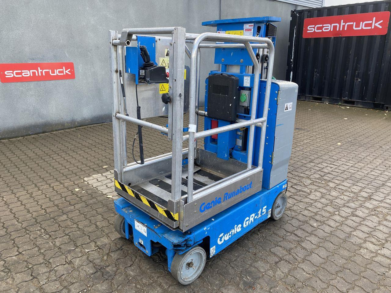 Genie GR-15 - Plataforma de mástil vertical: foto 1 Genie GR-15 - Plataforma de mástil vertical: foto 1