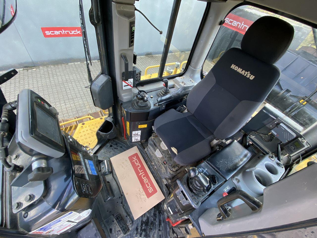 Komatsu D65PXI-18 - Bulldozer: foto 3 Komatsu D65PXI-18 - Bulldozer: foto 3