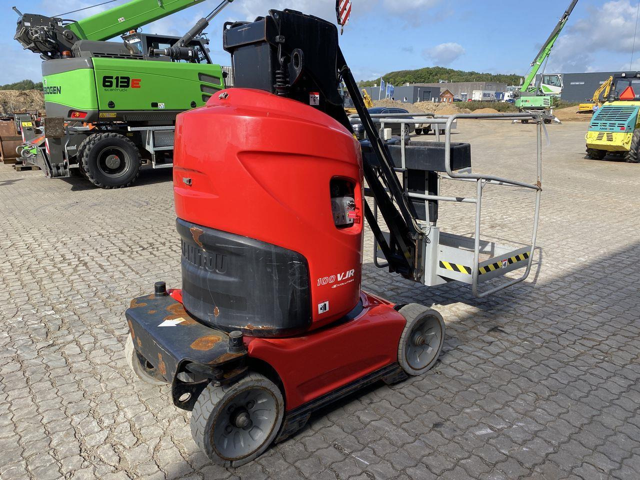 Manitou 100VJR - Plataforma de mástil vertical: foto 4 Manitou 100VJR - Plataforma de mástil vertical: foto 4