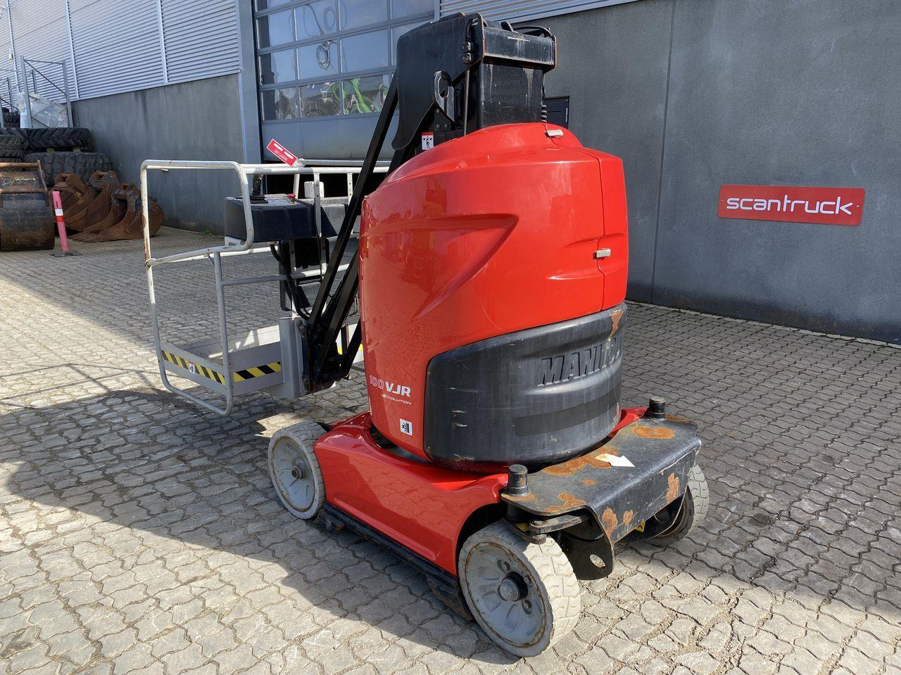 Manitou 100VJR - Plataforma de mástil vertical: foto 2 Manitou 100VJR - Plataforma de mástil vertical: foto 2