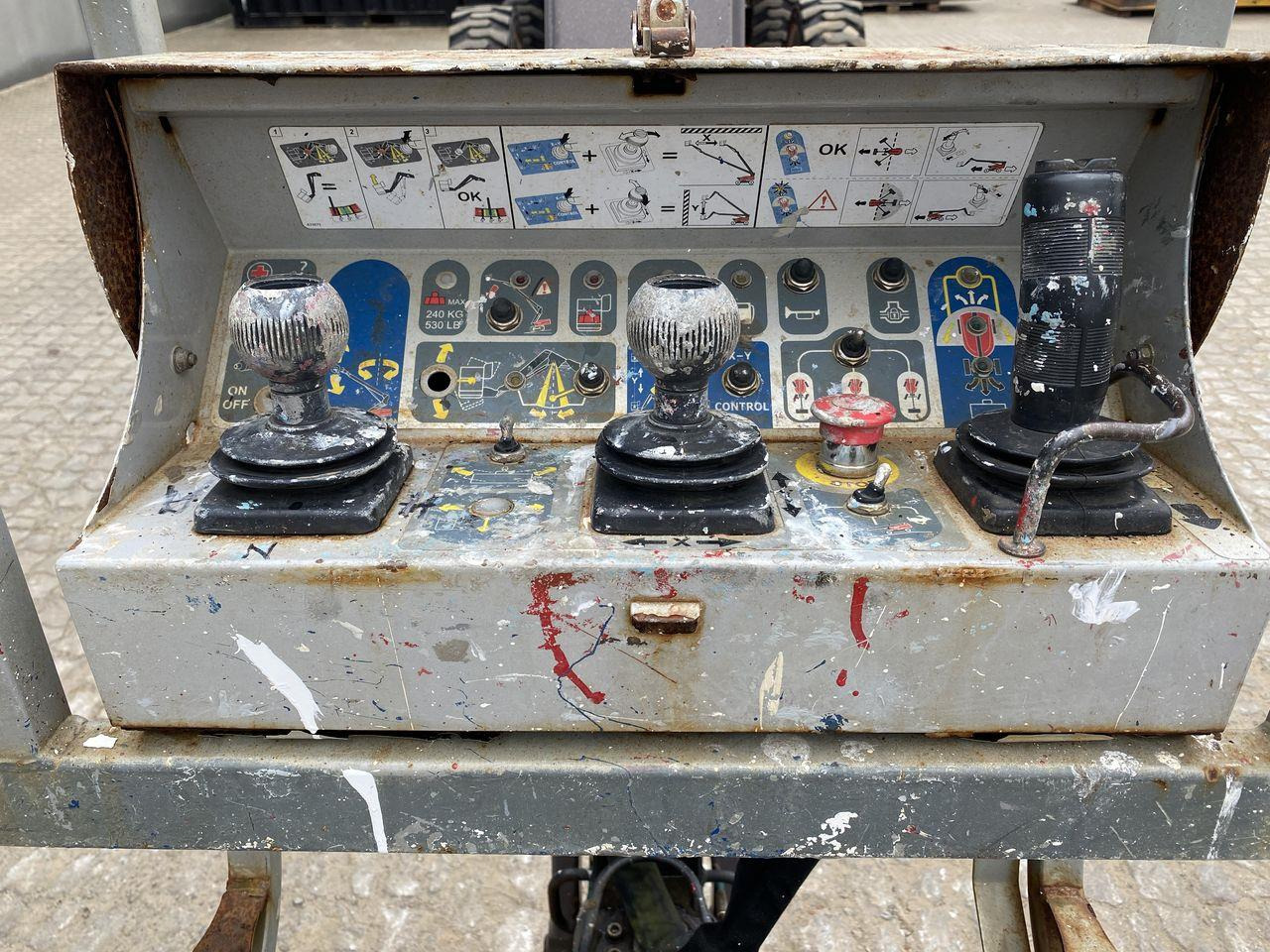 Manitou 260TJ - Plataforma telescopica: foto 3 Manitou 260TJ - Plataforma telescopica: foto 3