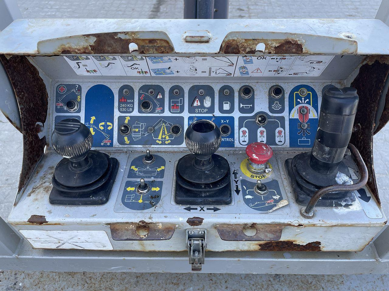 Manitou 280TJ - Plataforma telescopica: foto 3 Manitou 280TJ - Plataforma telescopica: foto 3