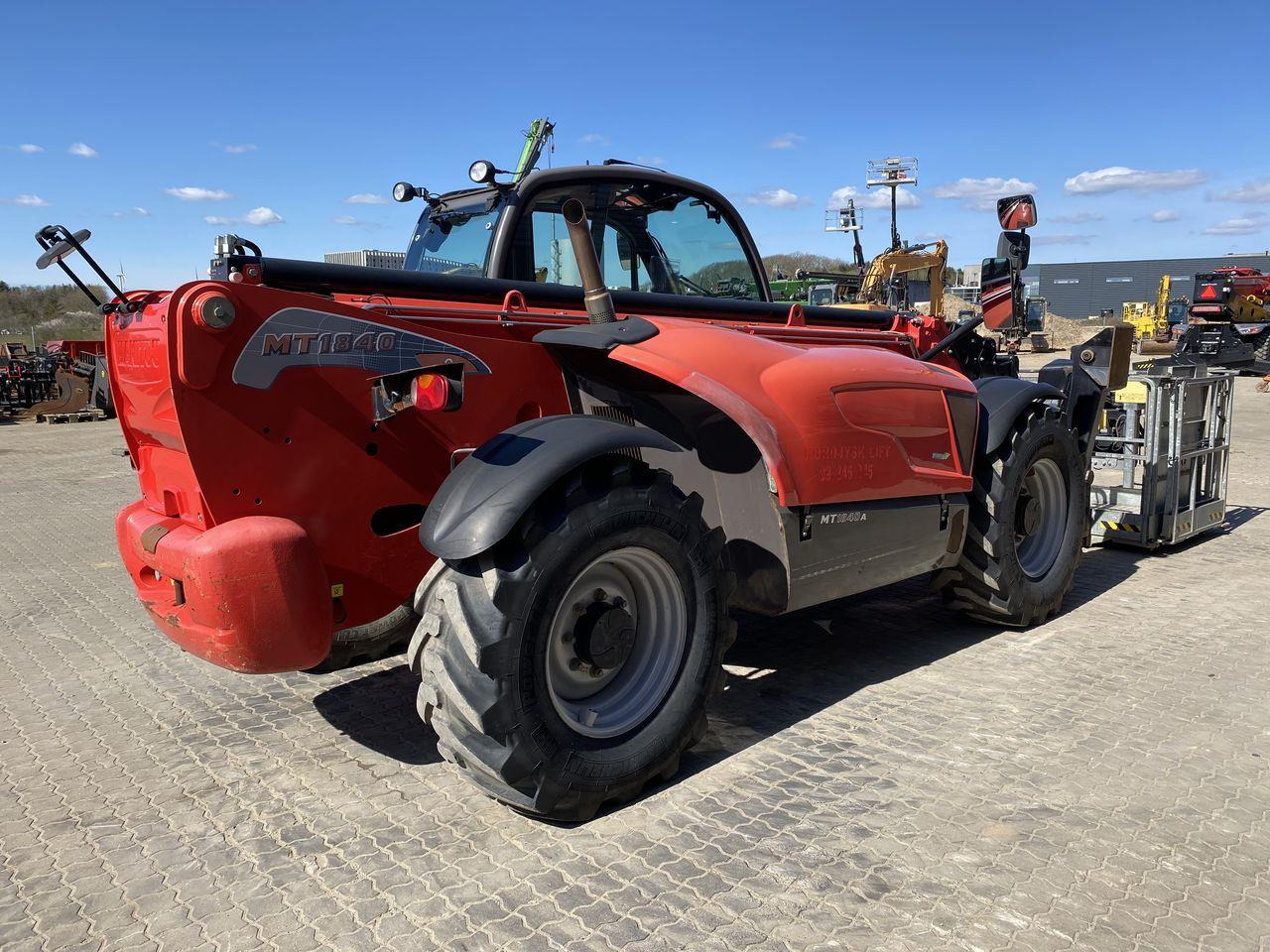 Manitou MT1840A ST3B - Manipulador telescópico: foto 4 Manitou MT1840A ST3B - Manipulador telescópico: foto 4