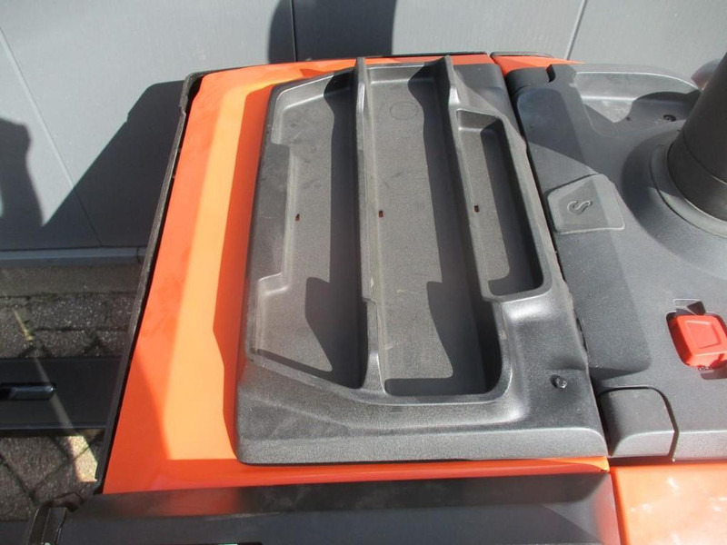 Toyota LPE200 - Transpaleta: foto 5 Toyota LPE200 - Transpaleta: foto 5