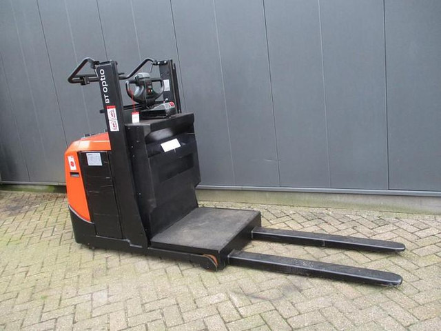 Toyota OSE 100W - Recoge pedidos: foto 2 Toyota OSE 100W - Recoge pedidos: foto 2