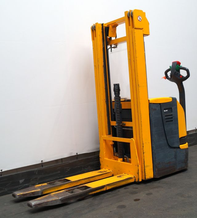 Jungheinrich EJC14 - Apilador: foto 1 Jungheinrich EJC14 - Apilador: foto 1