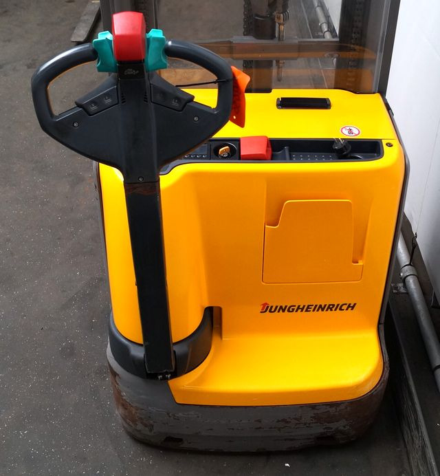 Jungheinrich EJC212 - Apilador: foto 3 Jungheinrich EJC212 - Apilador: foto 3