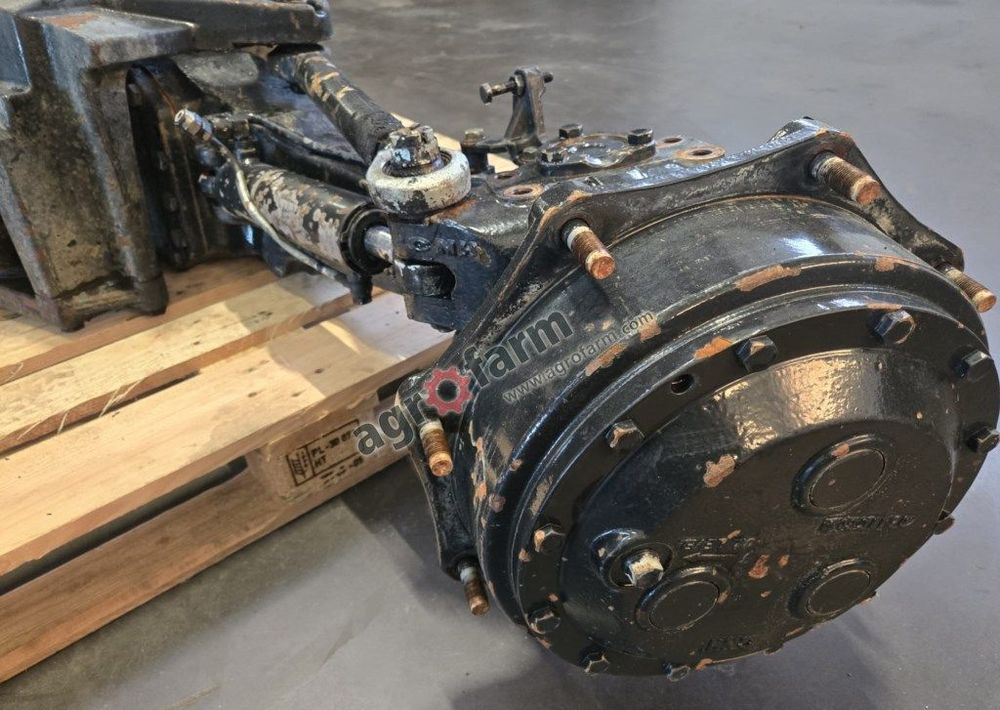 Przedni most New Holland T6070 T6050 T6040 T6030 - Transmisión: foto 2 Przedni most New Holland T6070 T6050 T6040 T6030 - Transmisión: foto 2