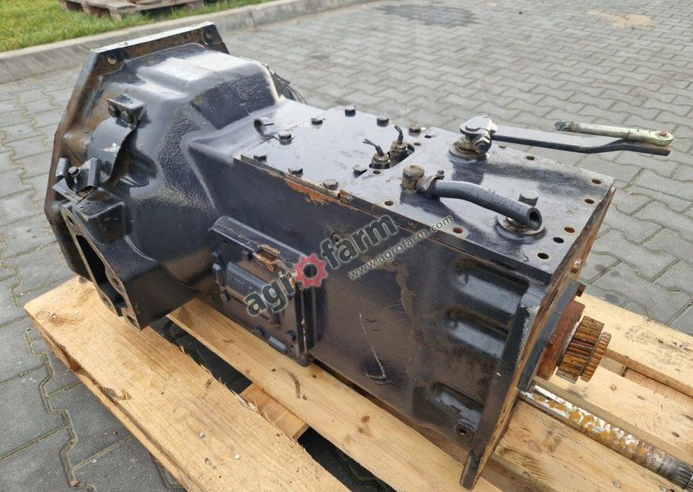 Skrzynia biegów Case CX 105 xtrashift 600100 - Caja de cambios: foto 2 Skrzynia biegów Case CX 105 xtrashift 600100 - Caja de cambios: foto 2