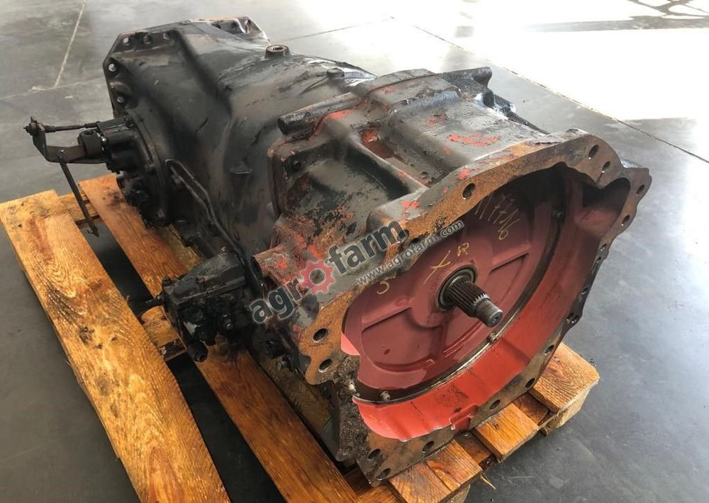 Skrzynia biegów Claas Ares 816 RZ 6005028906 - Caja de cambios: foto 4 Skrzynia biegów Claas Ares 816 RZ 6005028906 - Caja de cambios: foto 4