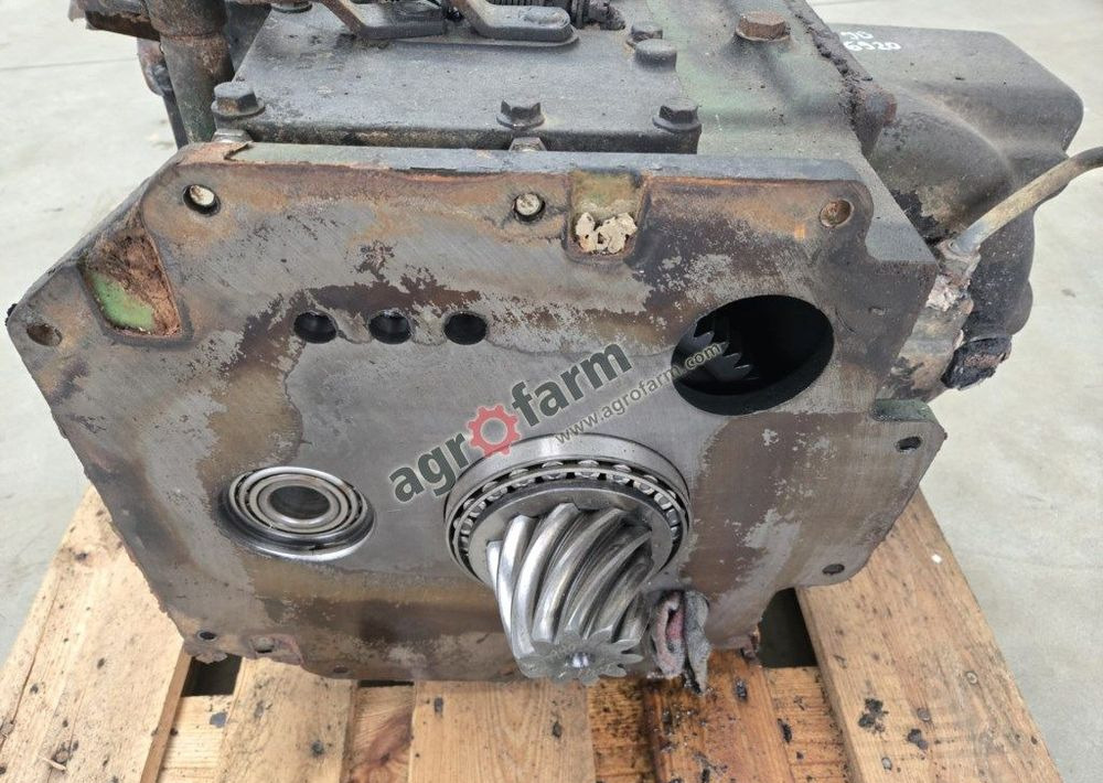 Skrzynia biegów John Deere 6920, PowrQuad - Caja de cambios: foto 4 Skrzynia biegów John Deere 6920, PowrQuad - Caja de cambios: foto 4