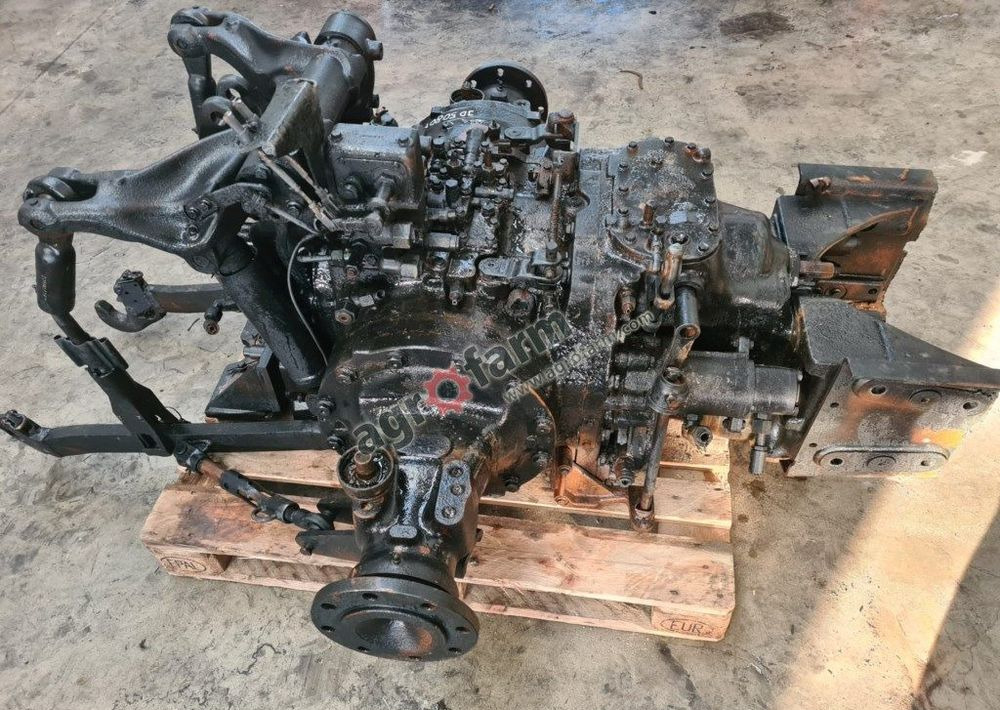 Skrzynia biegów, most tylny John Deere 5080M - Caja de cambios: foto 4 Skrzynia biegów, most tylny John Deere 5080M - Caja de cambios: foto 4