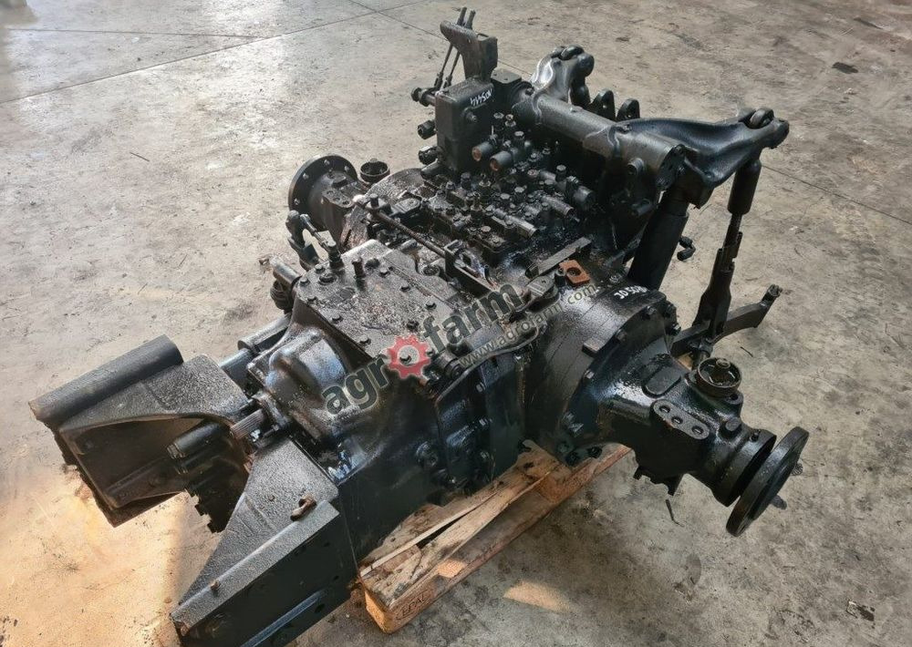 Skrzynia biegów, most tylny John Deere 5080M - Caja de cambios: foto 1 Skrzynia biegów, most tylny John Deere 5080M - Caja de cambios: foto 1