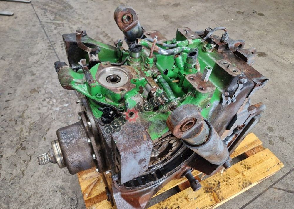 Tylny most John Deere 6195R - Caja de cambios: foto 1 Tylny most John Deere 6195R - Caja de cambios: foto 1