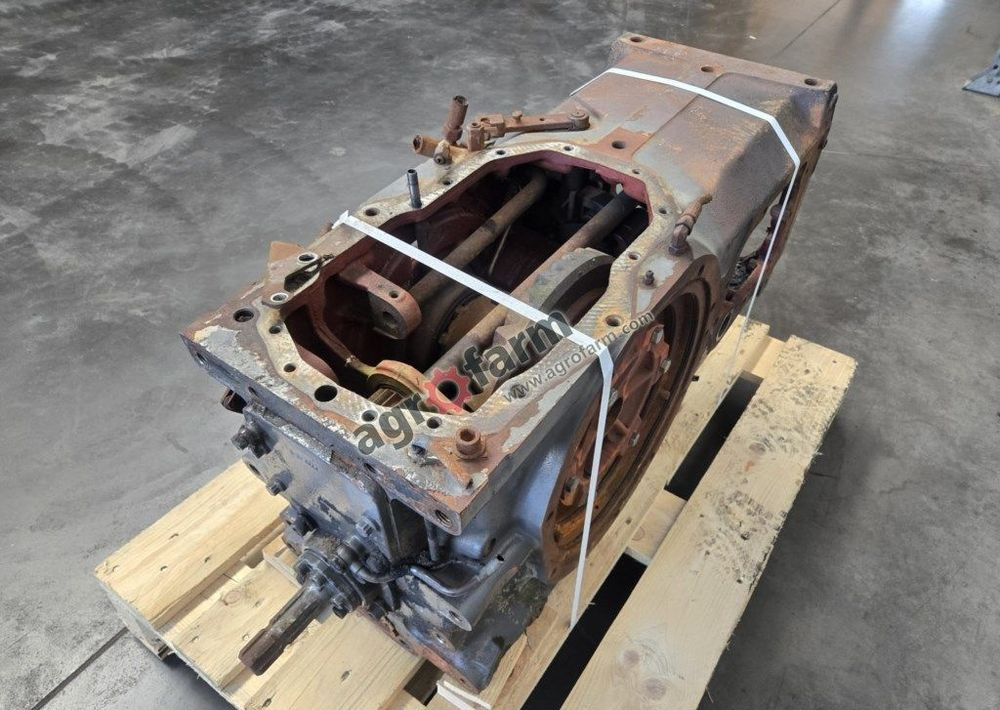 Tylny most Renault Ares 556 RZ 851B6 - Caja de cambios: foto 2 Tylny most Renault Ares 556 RZ 851B6 - Caja de cambios: foto 2