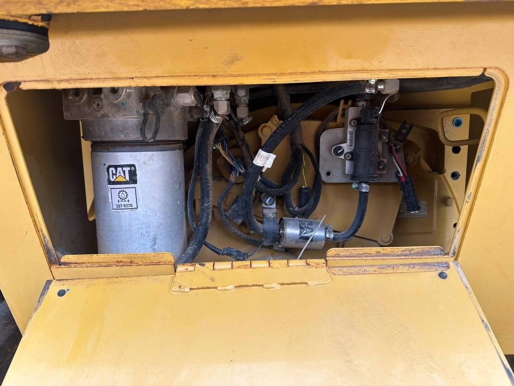Bulldozer CAT D 6 N LGP: foto 12