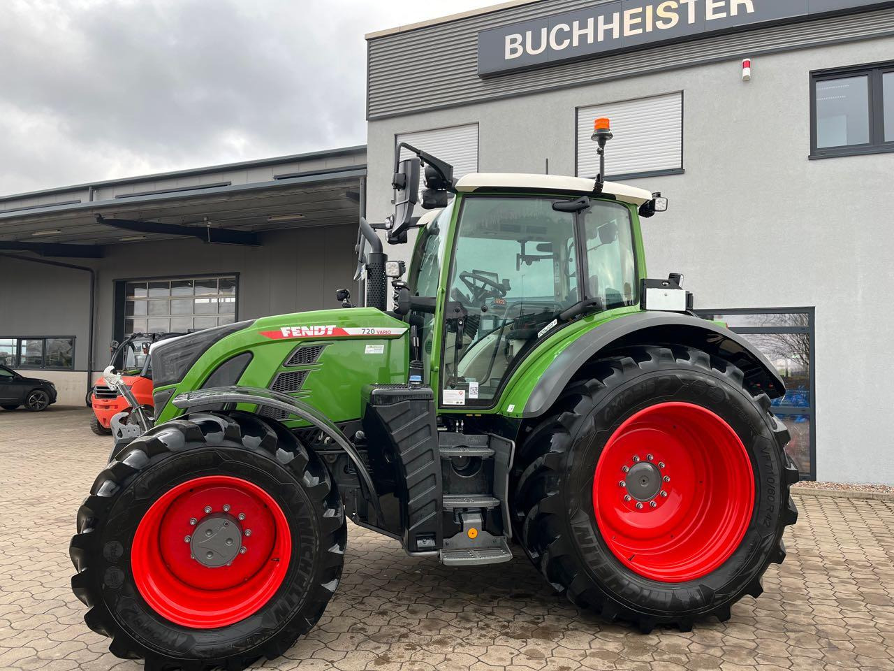 Fendt 720 Vario Gen 6 PowerPlus - Tractor: foto 1 Fendt 720 Vario Gen 6 PowerPlus - Tractor: foto 1