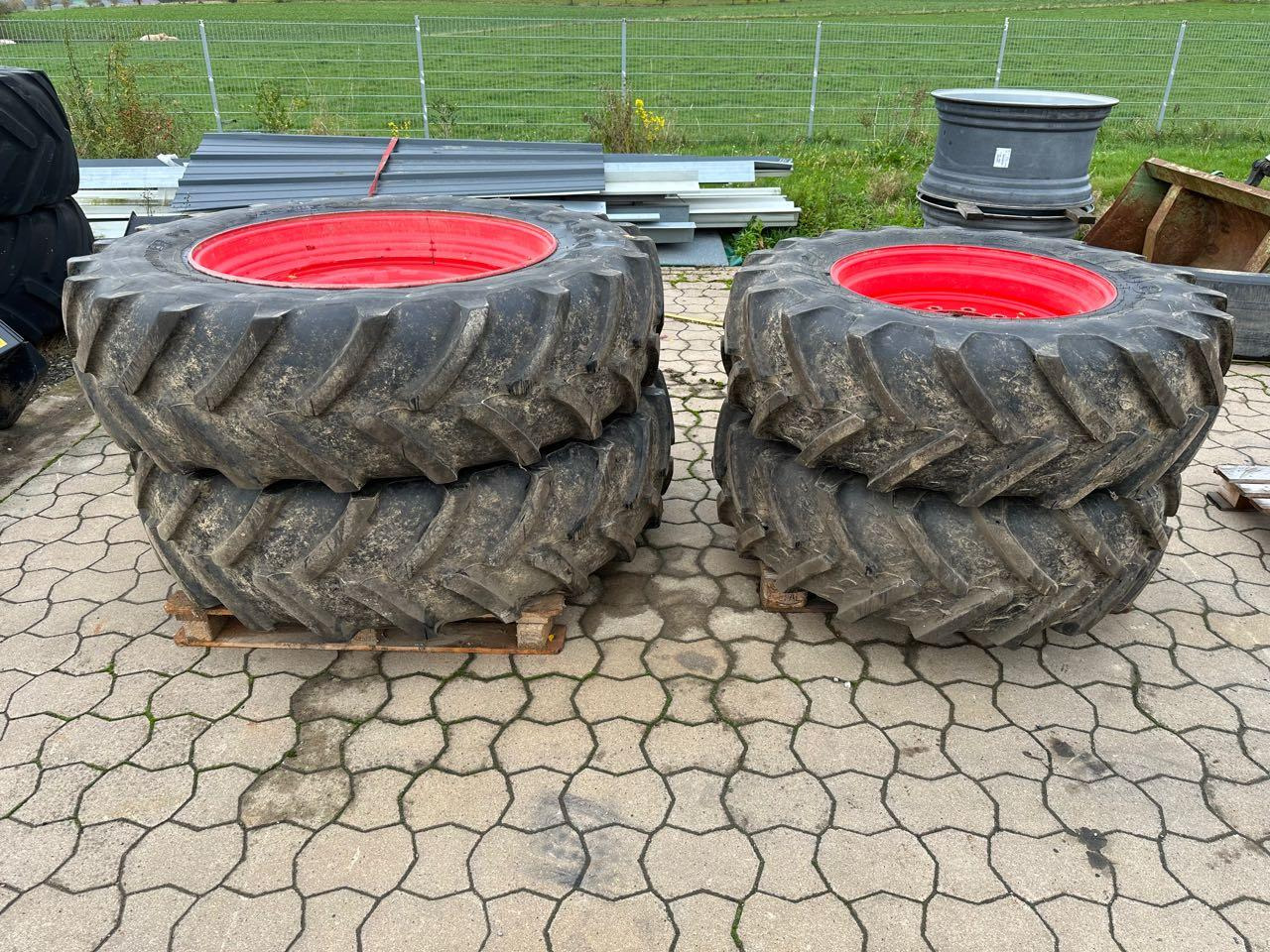 Firestone Komplettsatz 420/85 R30 + 460/85 R42 - Neumático: foto 1 Firestone Komplettsatz 420/85 R30 + 460/85 R42 - Neumático: foto 1